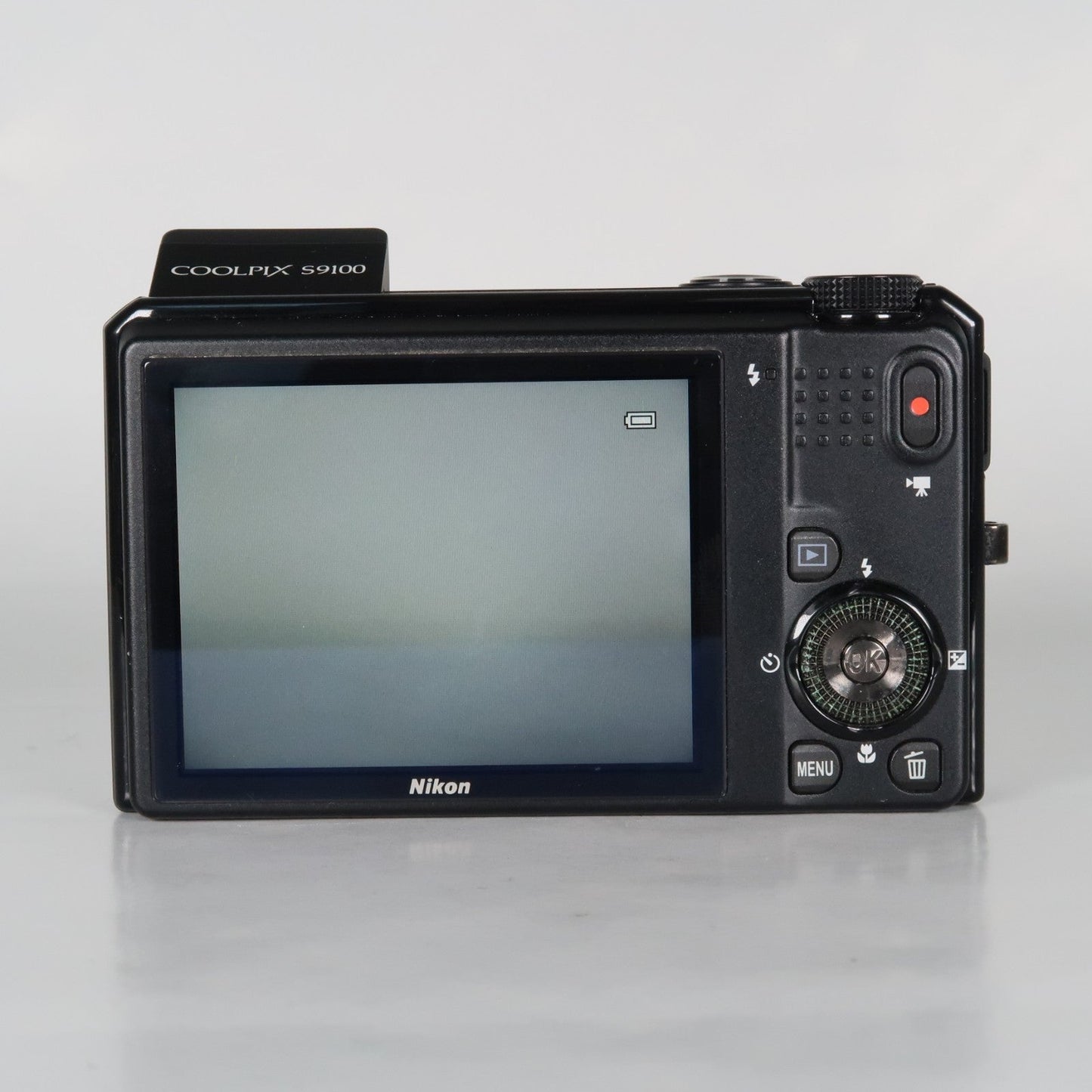 Nikona Coolpix S9100 12.1MP 18x Digital Camera Black – Very Good Condition