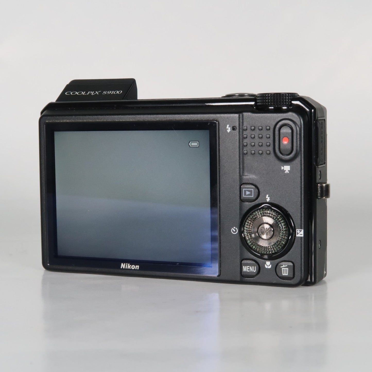 Nikona Coolpix S9100 12.1MP 18x Digital Camera Black – Very Good Condition