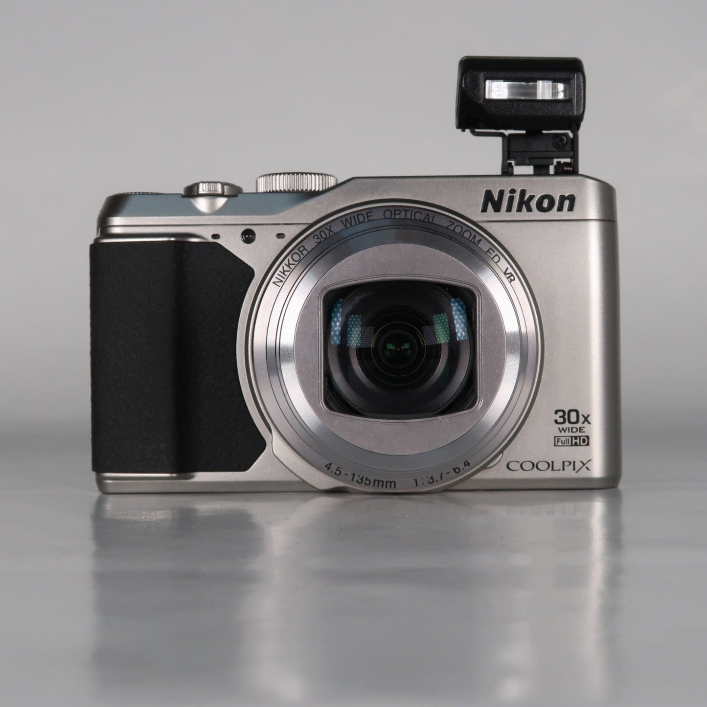 [Mint] Nikona Coolpix S9900 30x Digital Compact Camera Silver + Case + SD Card