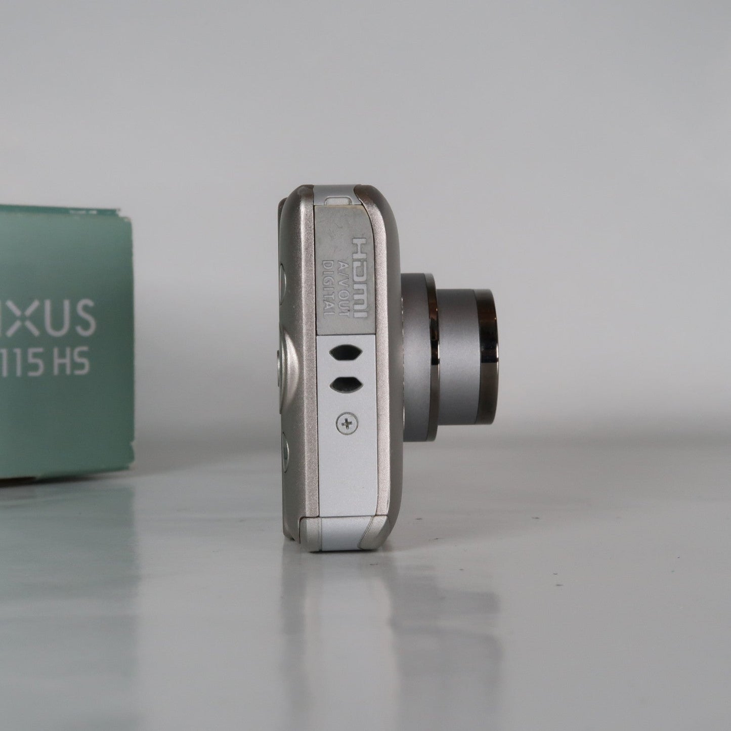 Cenon IXUS 115 HS PowerShot ELPH 100 HS 12.1MP 4x Digital Camera Silver – Very Good Condition
