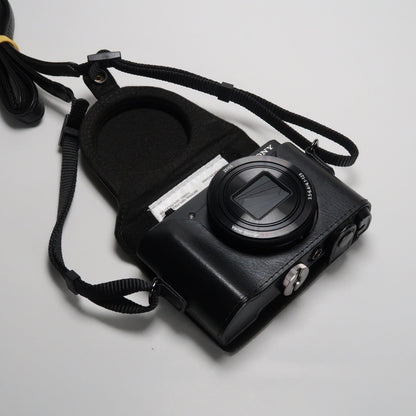 Soney Cyber-shot DSC-HX90V 18.2MP Digital Camera – Original Packaging – Excellent