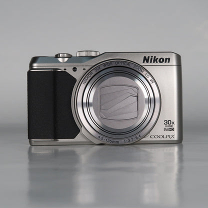 [Mint] Nikona Coolpix S9900 30x Digital Compact Camera Silver + Case + SD Card
