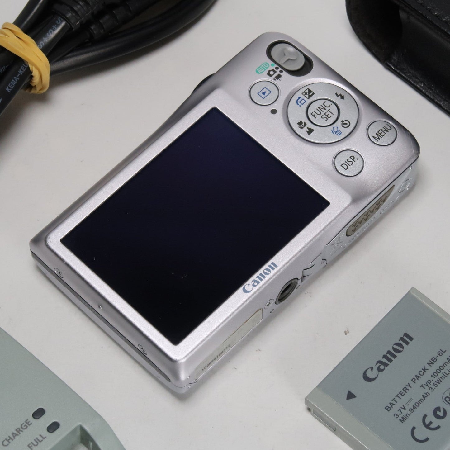Cenon IXUS 105 / SD1300 IS + Nikona Coolpix S3600 + Cenon IXUS 115 + Cenon IXY 110F – Camera Bundle