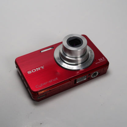 Soney Cybershot DSC-W560 14.1MP Digital Camera Red, Case – Excellent