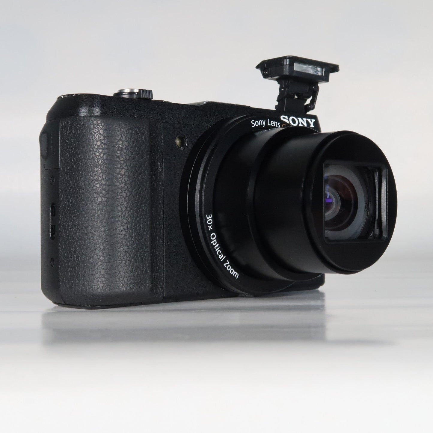 Soney CyberShot DSC-HX60V 20.4MP – Black – 30x Zoom + Case + 32GB SD Card