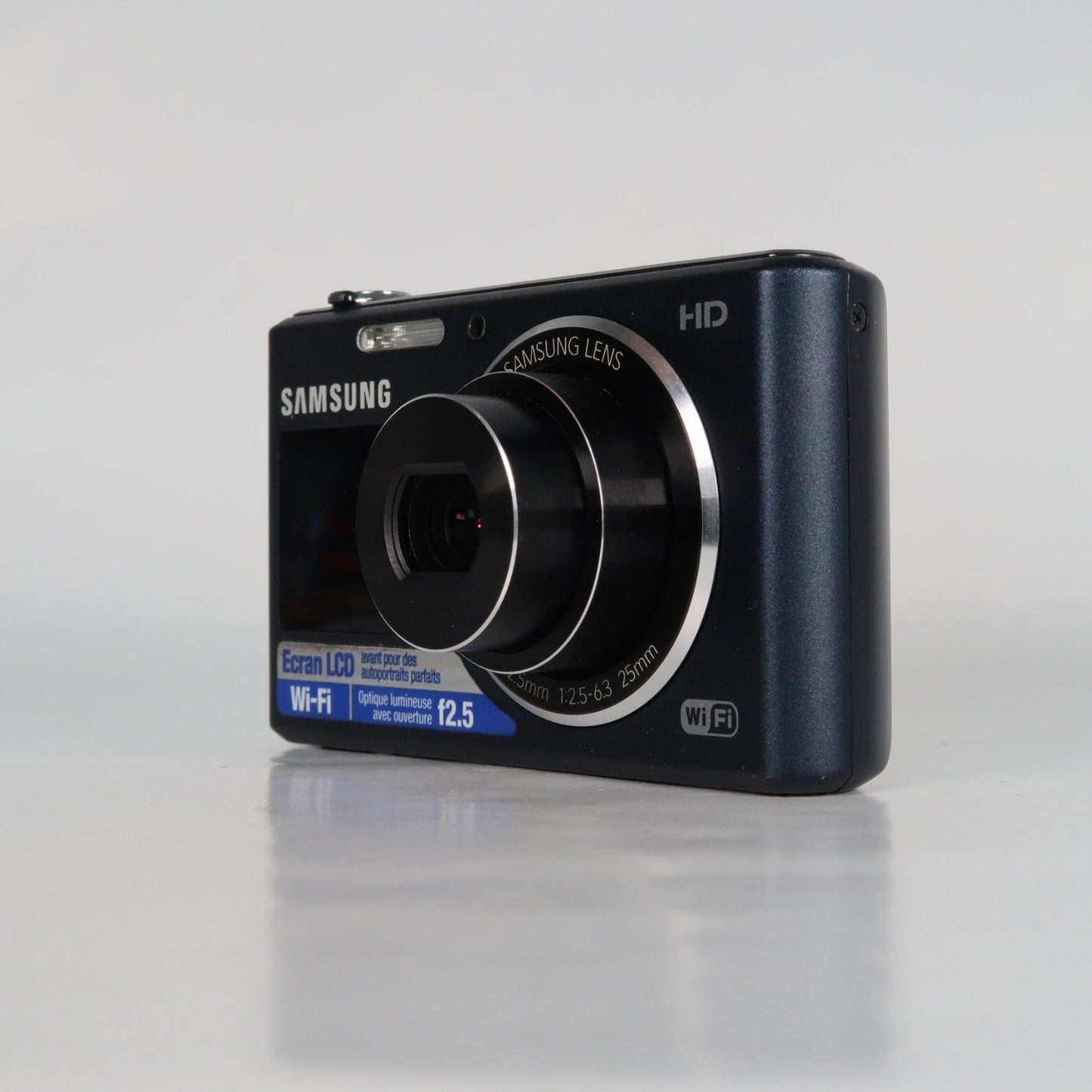 Samung  DualView DV150F 16.2MP Digital Camera – Blue – Excellent