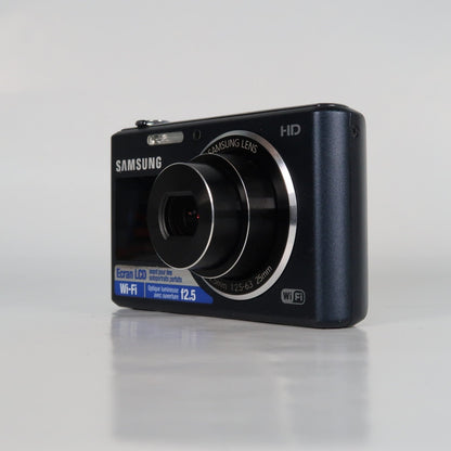 Samung  DualView DV150F 16.2MP Digital Camera – Blue – Excellent