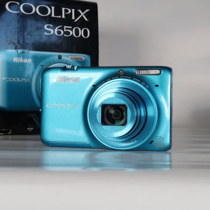 Nikona Coolpix S6500 16.0MP Compact Digital Camera – Blue, Complete Kit – Tested