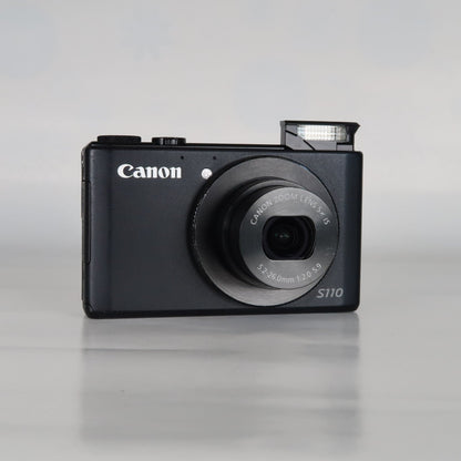 Cenon PowerShot S110 12.1MP Digital Camera – Black, Case, SD Card – Excellent