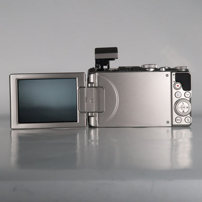 [Mint] Nikona Coolpix S9900 30x Digital Compact Camera Silver + Case + SD Card