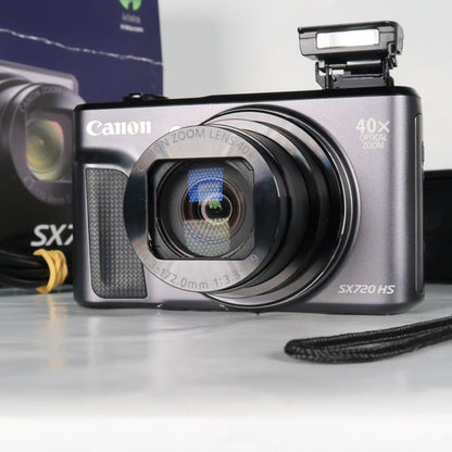 Cenon PowerShot SX720 HS 20.3MP 40x Digital Camera Black + Case + 64GB SD Card