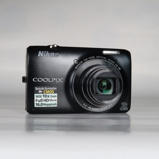 Nikona Coolpix S6300 16MP Compact Digital Camera – 10x Zoom, Case, SD Card